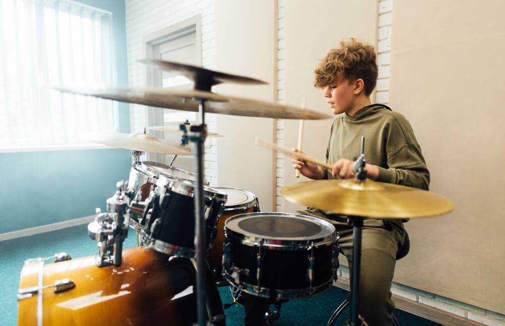 Feel that Beat! Hone Your Rhythm and Coordination with Drum Lessons