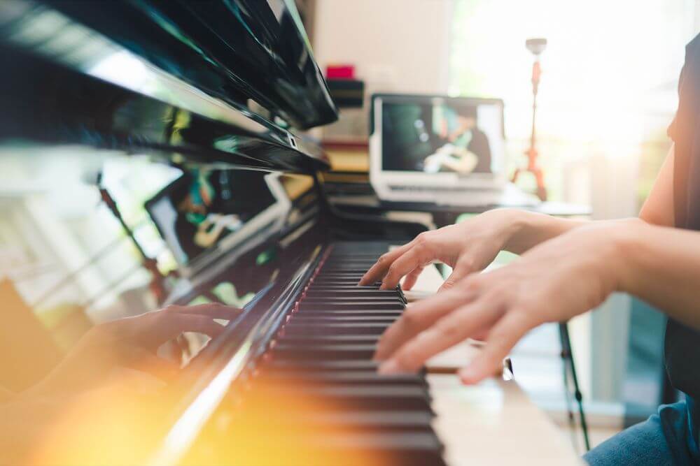 Raise the Bar For Online Piano Lessons with Musicworks Canada